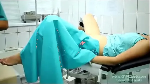 XXX beautiful girl on a gynecological chair (33 skvelé filmy