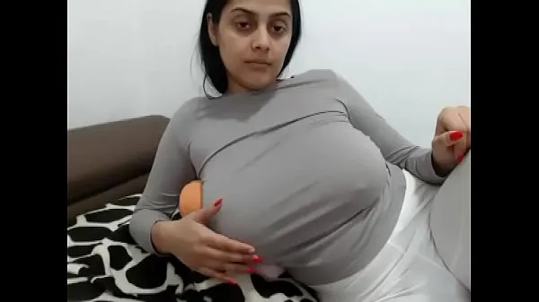 XXX big boobs Romanian on cam - Watch her live on LivePussy.Me fajne filmy