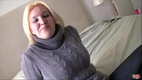 XXX The chubby neighbor shows me her huge tits and her big ass kule filmer