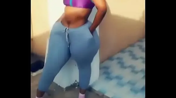 XXX African girl big ass (wide hips coola filmer