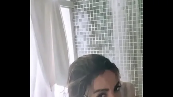 XXX Anitta leaks breasts while taking a shower ภาพยนตร์เจ๋งๆ