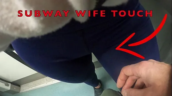 XXX My Wife Let Older Unknown Man to Touch her Pussy Lips Over her Spandex Leggings in Subway seje film