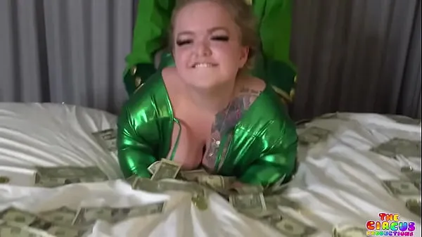 XXX Fucking a Leprechaun on Saint Patrick’s day seje film