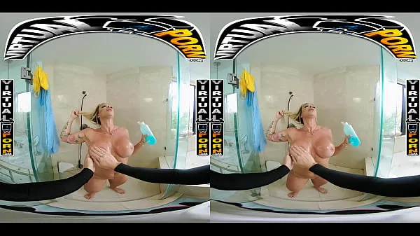 XXX Busty Blonde MILF Robbin Banx Seduces Step Son In Shower أفلام رائعة